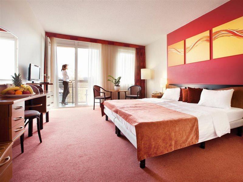 Hotel Europa Fit Heviz Exterior photo