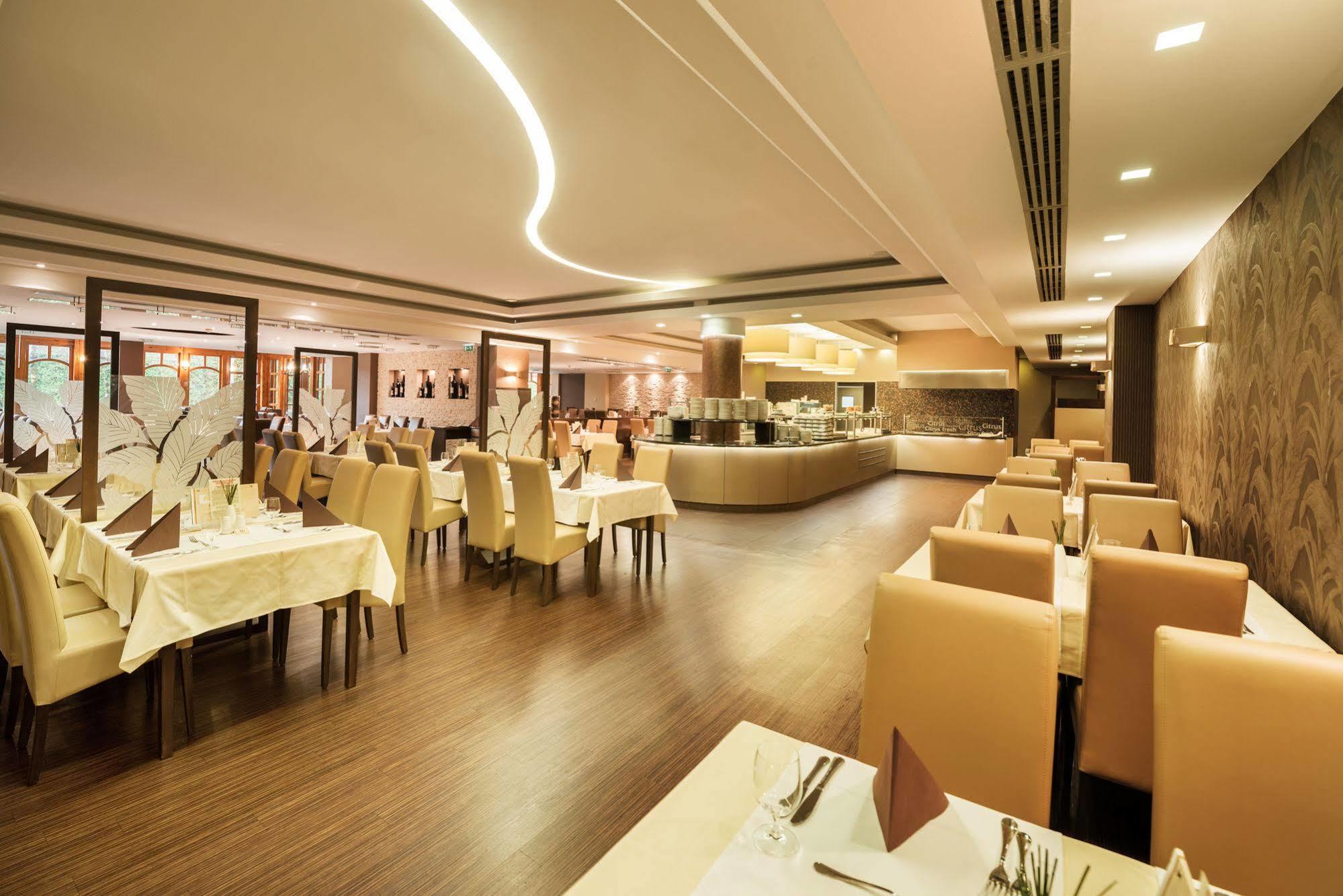 Hotel Europa Fit Heviz Exterior photo
